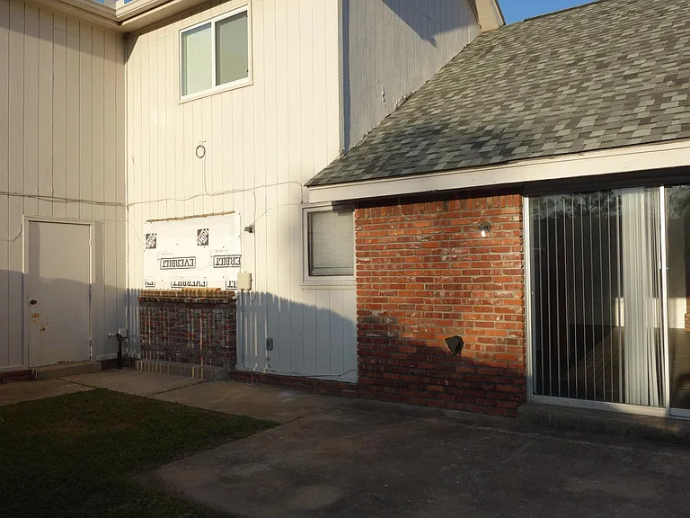 7116 S Indianapolis Ave — Photo 50