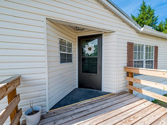 5th image of 7990 Floral Ridge Cir