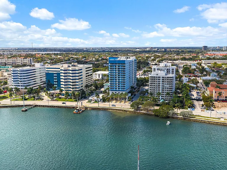 1551 N Flagler Dr #Penthouse L7 — Photo 25