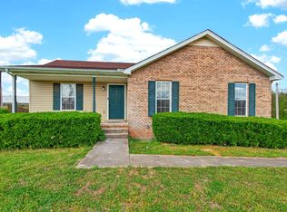 1966 Berkshire Dr, Clarksville, TN 37042