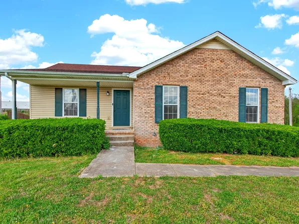 1966 Berkshire Dr, Clarksville, TN 37042