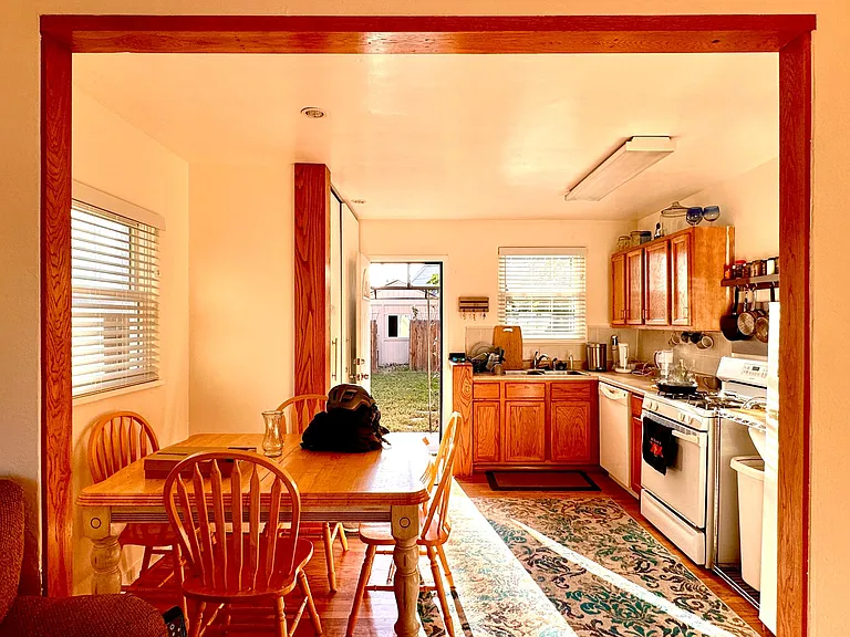 1601 S Fillmore St — Photo 5