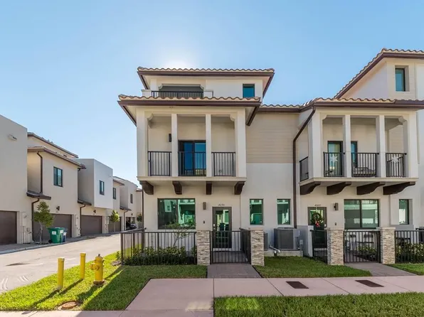 4690 NW 83rd Psge, Doral, FL 33166
