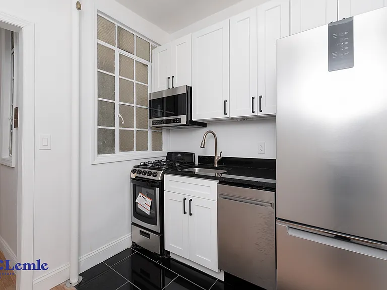 215 E 88th St #5FW — Photo 1