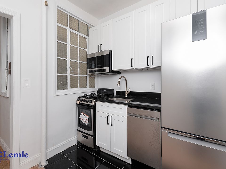 1st image of 215 E 88th St #5FW