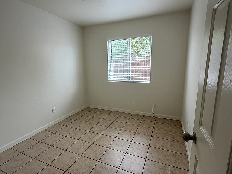 4155 E Market St — Photo 10