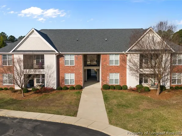 89 Gallery Dr Unit 201, Spring Lake, NC 28390
