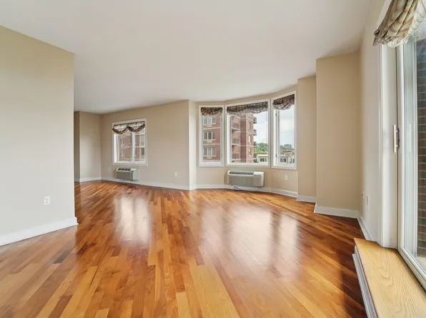 6210 City Place image 3 of 37