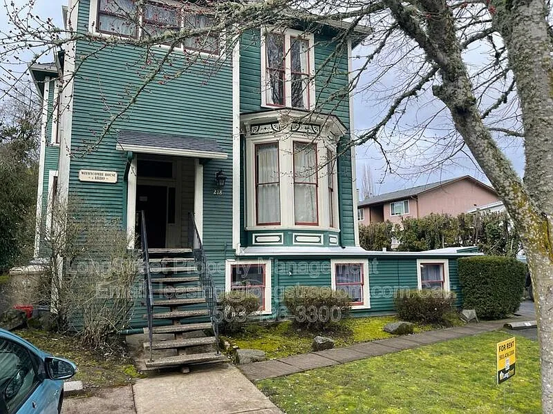 2 bed, 1.0 bath, 560 sqft, $1,595 — Photo 2