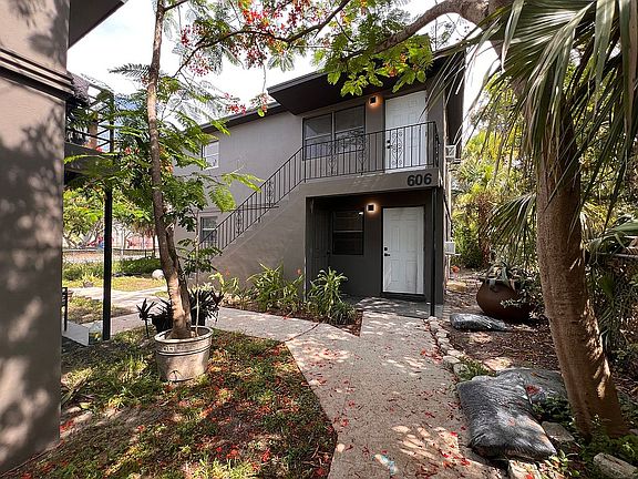 4th image of 604-606 6th St