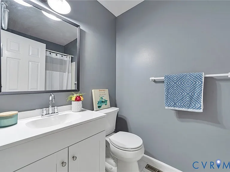 2716 Schooner Ct — Photo 23
