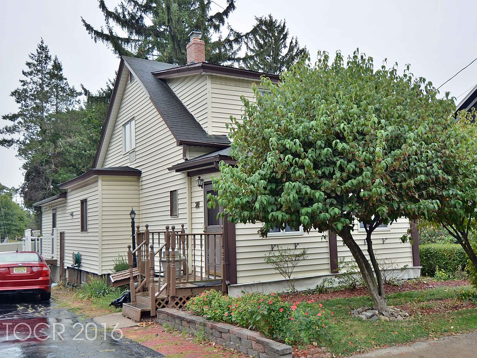 1st image of 20 Darlington Ave