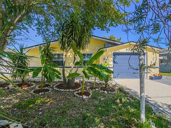 2nd image of 4247 Floramar Ter