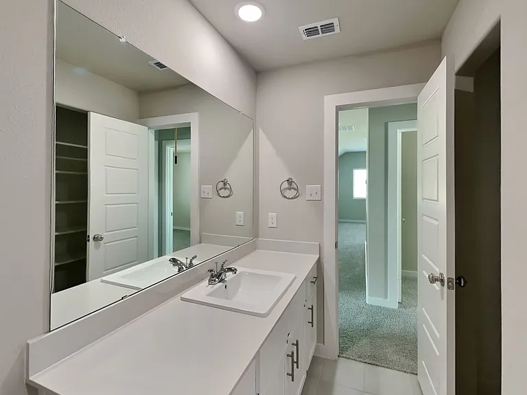 510 Green Grass Dr — Photo 14
