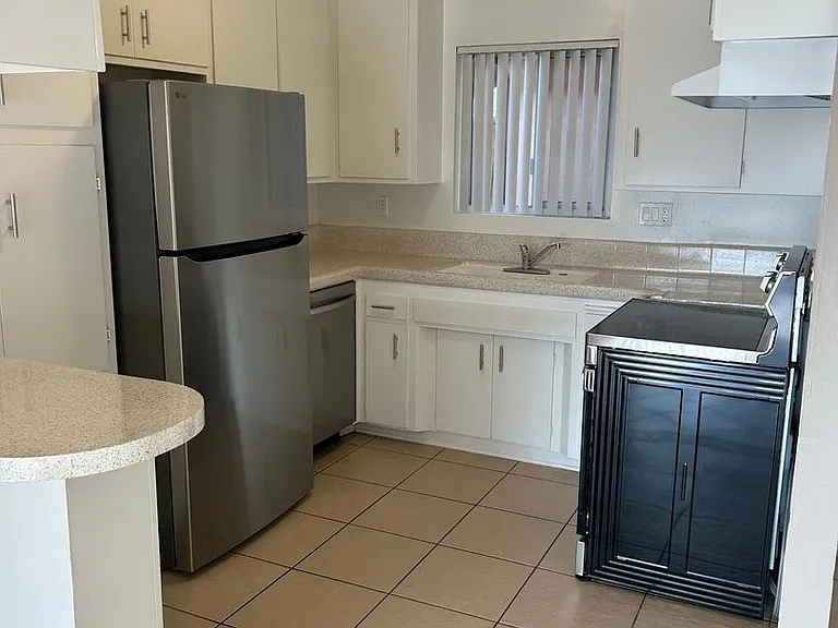 Mountain View Apartments — Photo 3