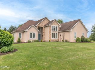 8 Farley Cir, Lewisburg, PA 17837