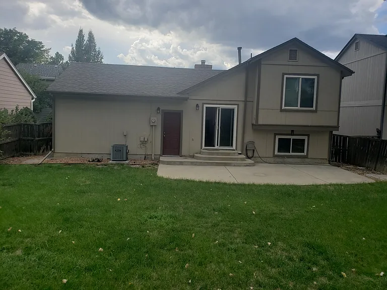 1184 Lily Ct — Photo 2