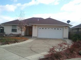 1323 SW Sturgeon Ct, Grants Pass, OR 97527