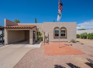 327 N Calle Del Chancero, Green Valley, AZ 85614