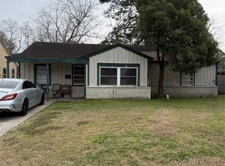 502 N Circle Dr, Baytown, TX 77520