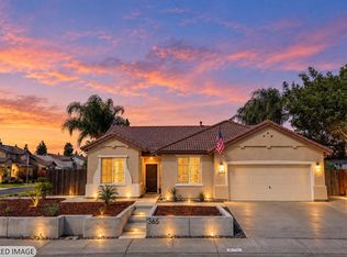 365 Rennert Way, Dixon, CA 95620