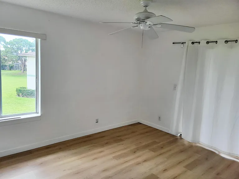 6285 Chasewood Dr #F — Photo 11