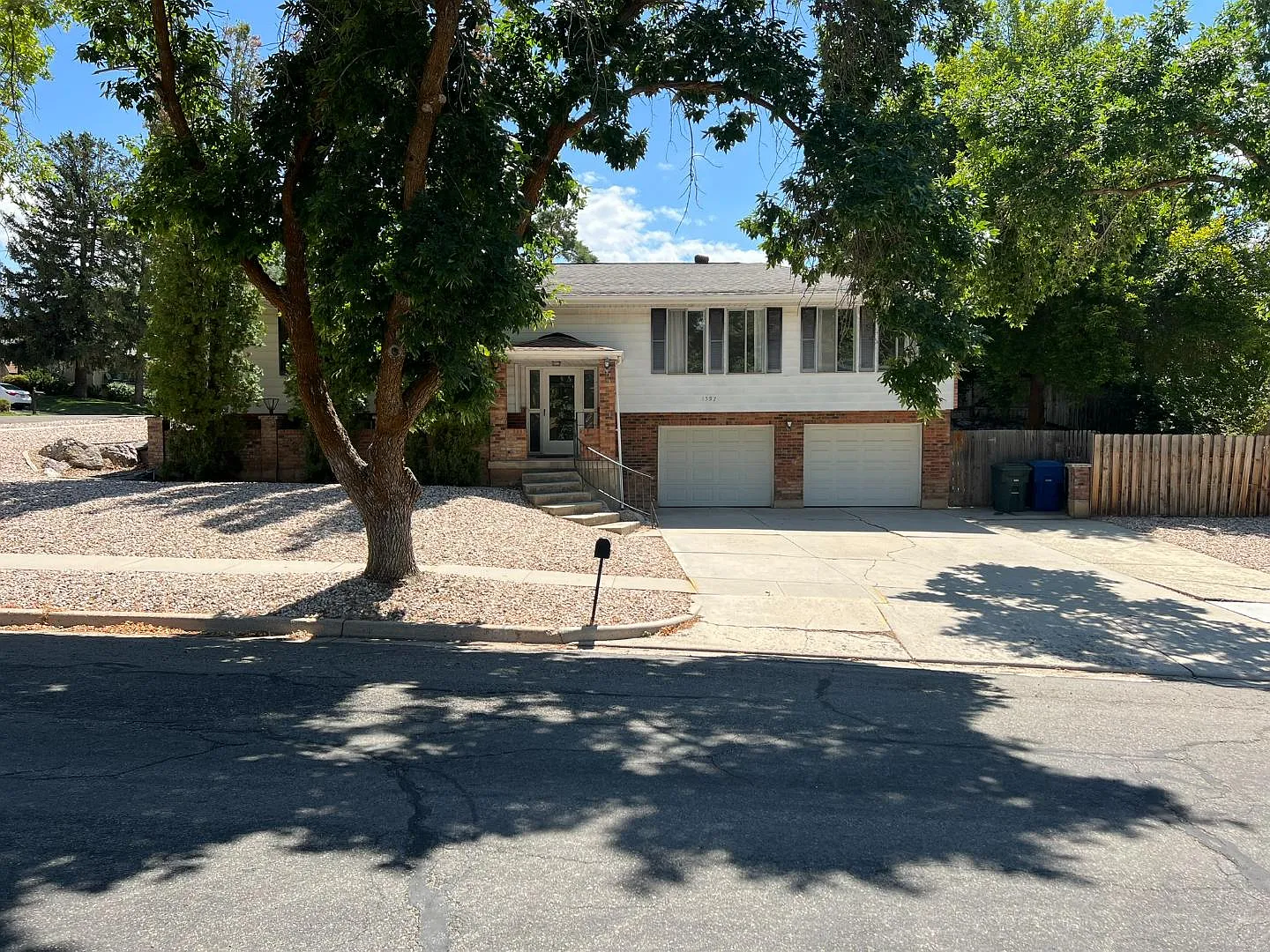 1597 Navajo Dr — Photo 3
