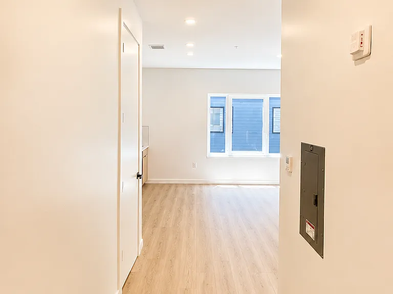446 Scotland Rd — Photo 2