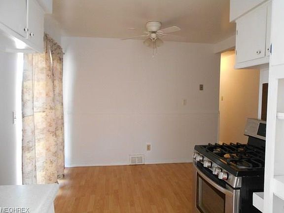 2nd image of 15386 Hocking Blvd