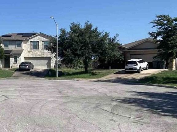 2nd image of 353 Nottingham Loop