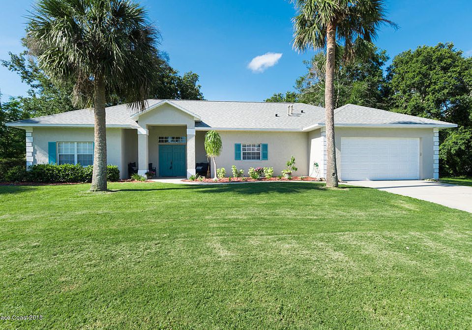 1st image of 2209 Royal Oaks Dr
