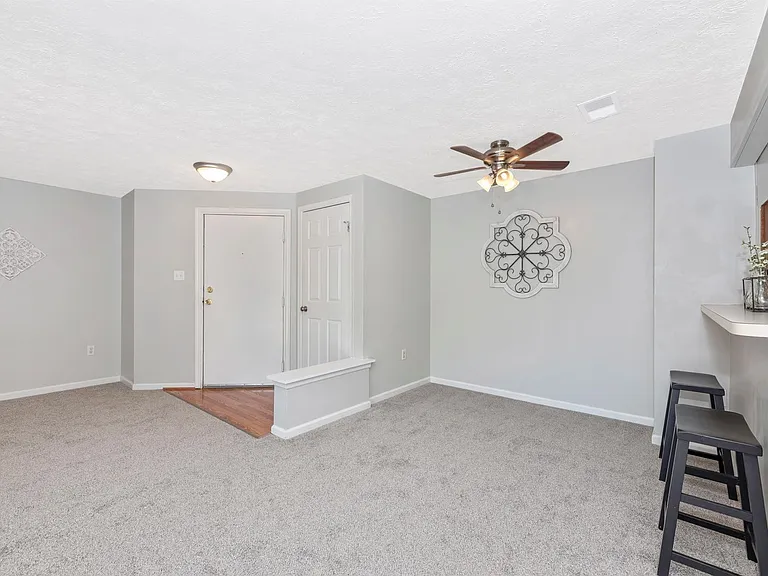 802 Stratford Way #K — Photo 18