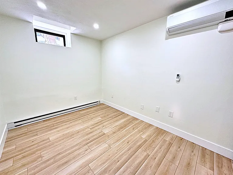 128 Webster St #A — Photo 16