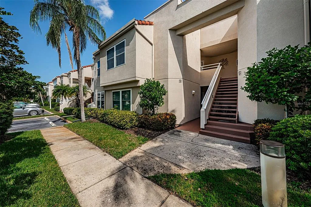 2 bed, 2.0 bath, 1140 sqft, $2,600 — Photo 1