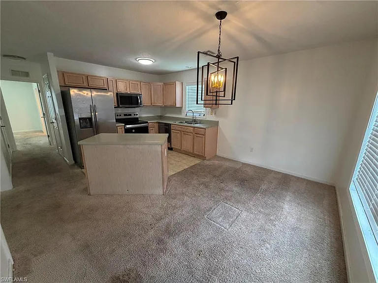 250 Leawood Cir — Photo 8
