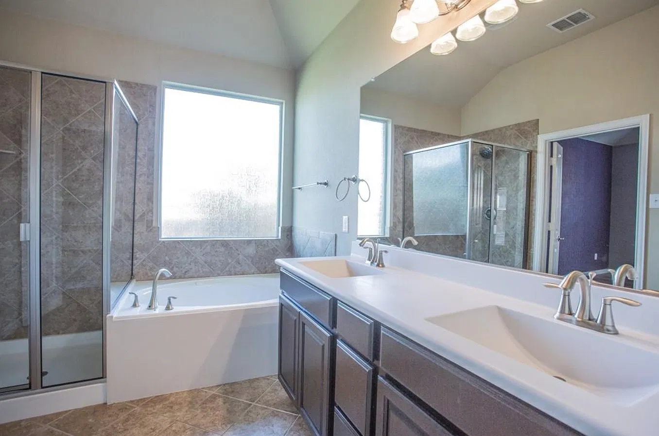 3 bed, 1574 sqft, $2,200 — Photo 4
