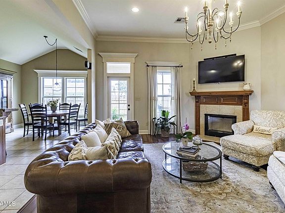5th image of 315 Oak Hill Ln