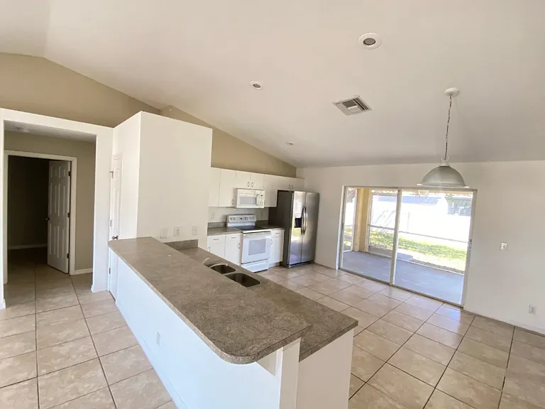 9 Tropicana Pkwy W — Photo 27