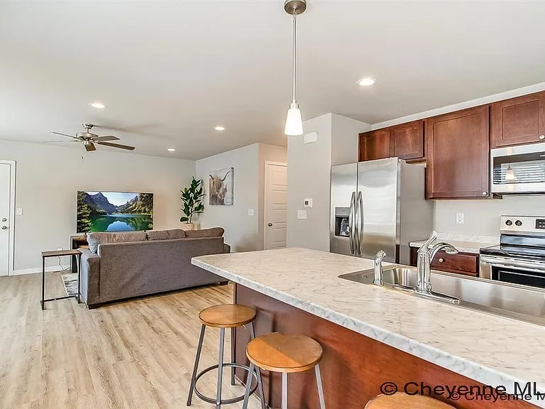 1380 Howling Moon Way #C — Photo 10