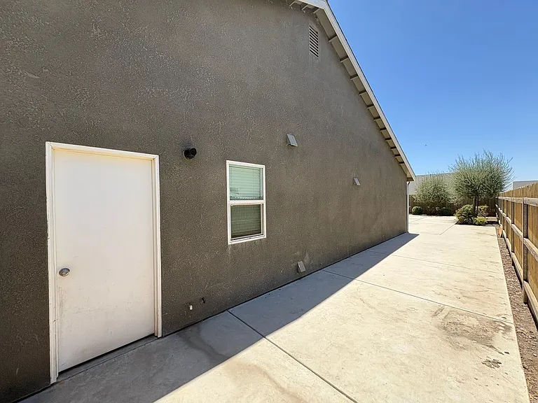 3227 Ferro Ct — Photo 43