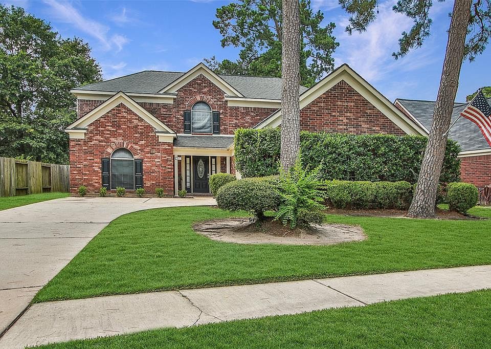 Welcome home to 8930 Driftstone! This beautiful Colony Creek home is full of charm, sitting on a beautifully landscaped 7,210 sqft lot - offering 2,785 sqft of living space, 5 bedrooms, 3 and 1/2 bathrooms, and a number of stellar upgrades and improv