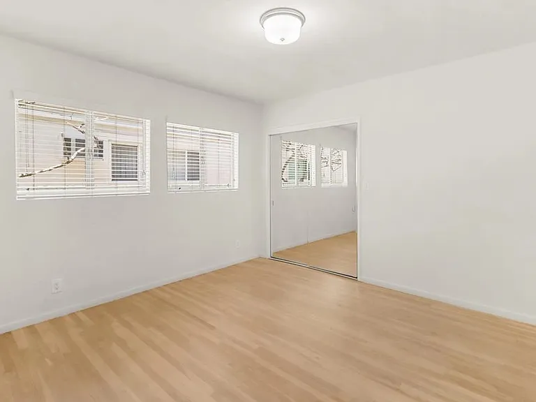 1406 S Saltair Ave #1 — Photo 11