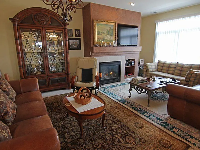2917 Concord Ln — Photo 4