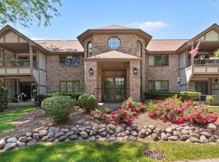 6555 N Green Bay Ave UNIT 206, Glendale, WI 53209