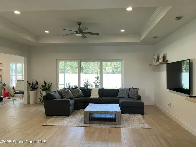4305 Negal Cir — Photo 3