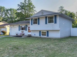 56771 Spruce Ln, Elkhart, IN 46516