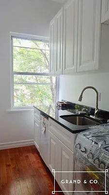 Rented by Grand & Co. | media 30