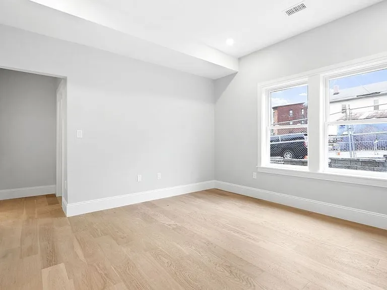 21 Glen Rd #11 — Photo 6