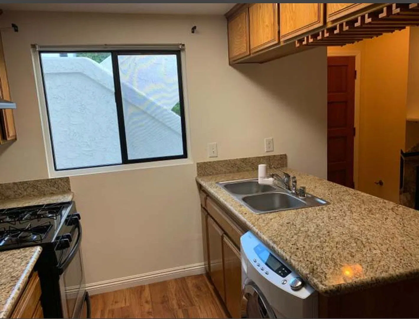 3765 Boundary St — Photo 3