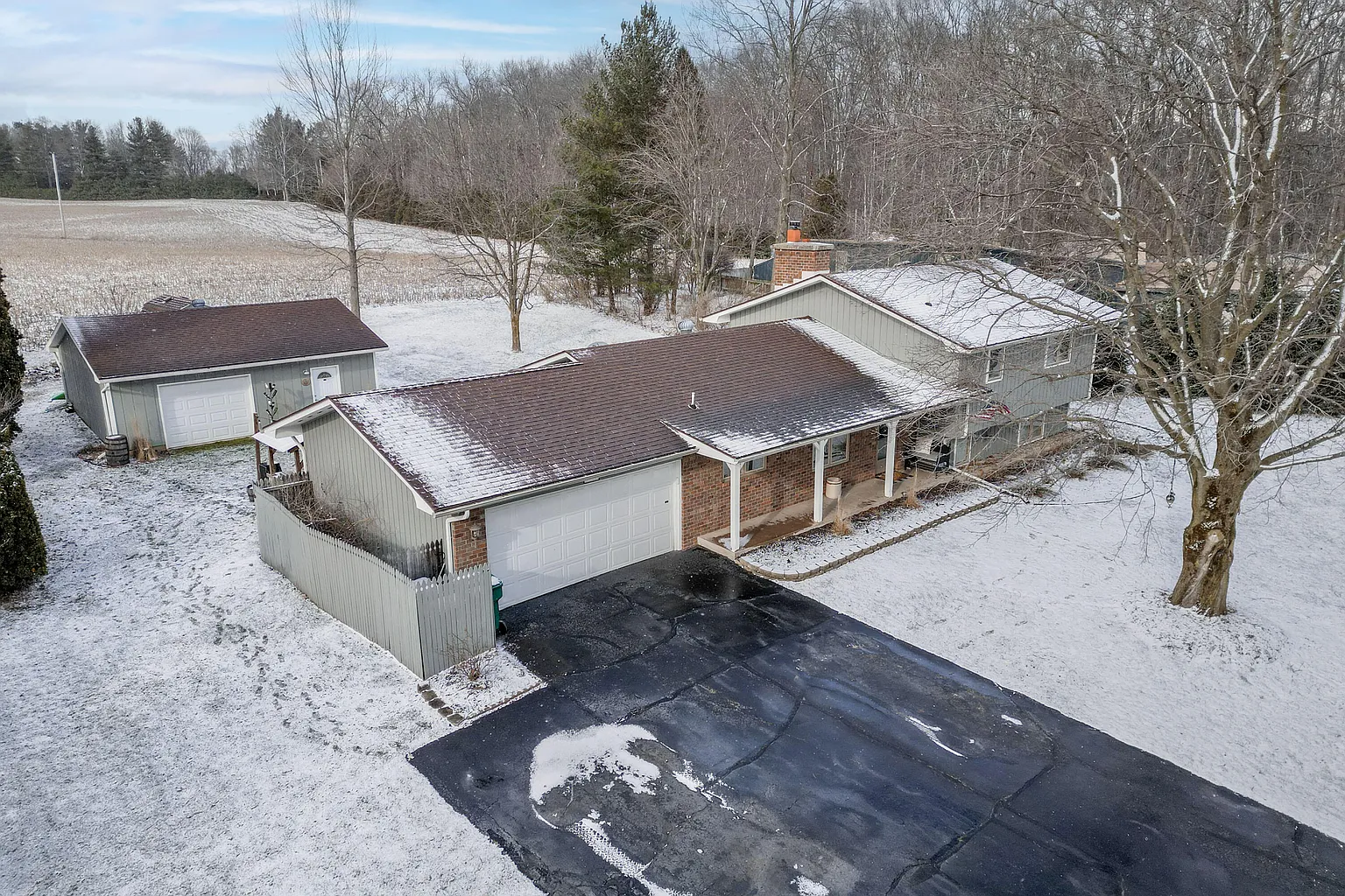 3703 W Waverly Rd photo 1